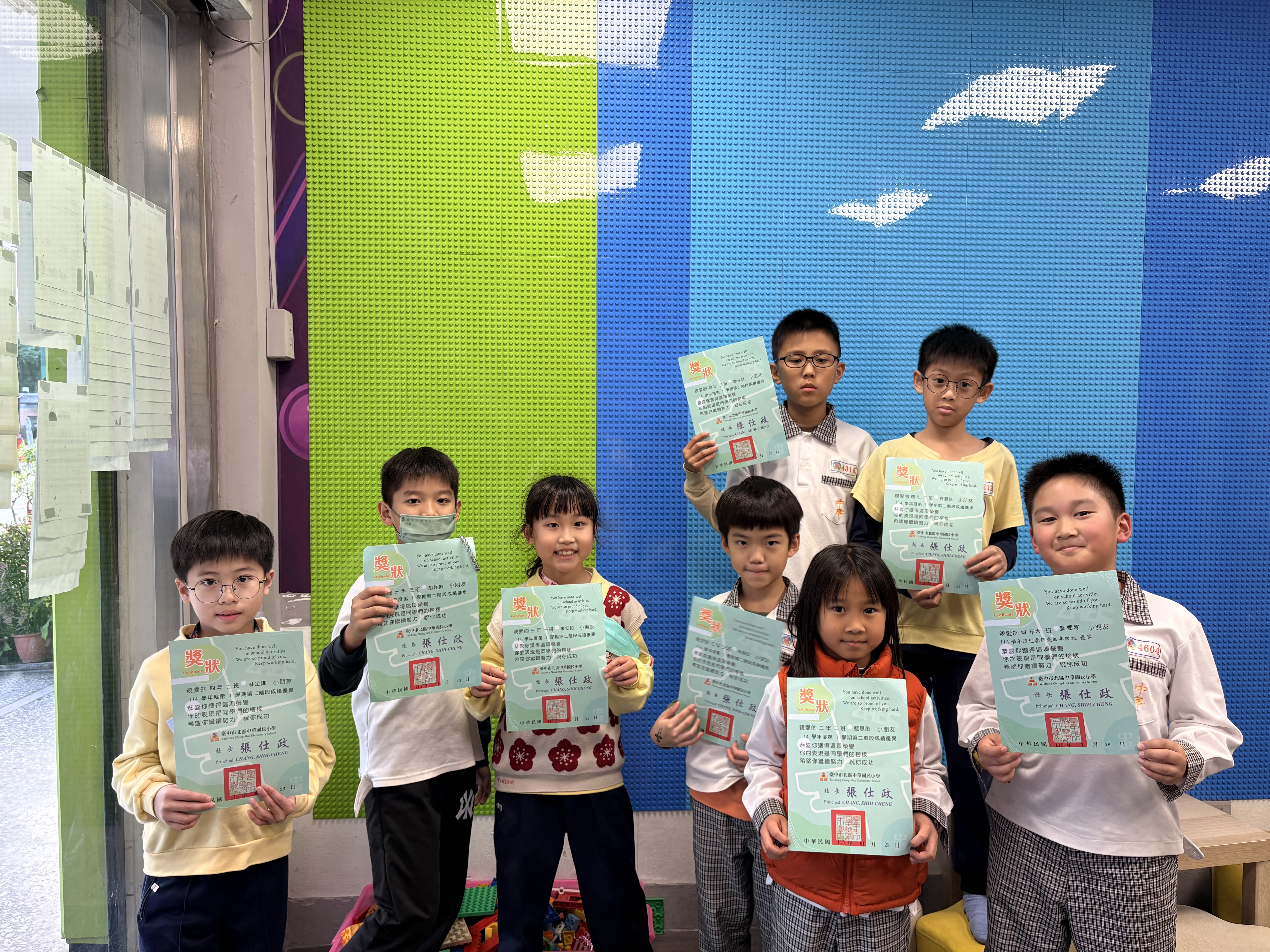 拓英優秀學生合照